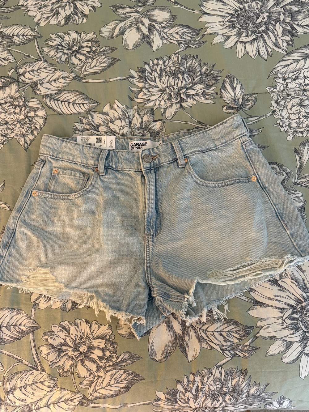 Garage Denim Festival Shorts Size 09/29